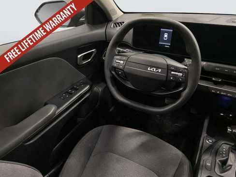 Used 2025 Kia K4 FWD image 22