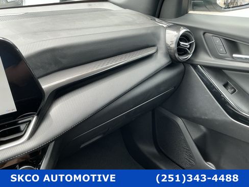 Used 2025 Chevrolet Equinox LT AWD/4WD image 24