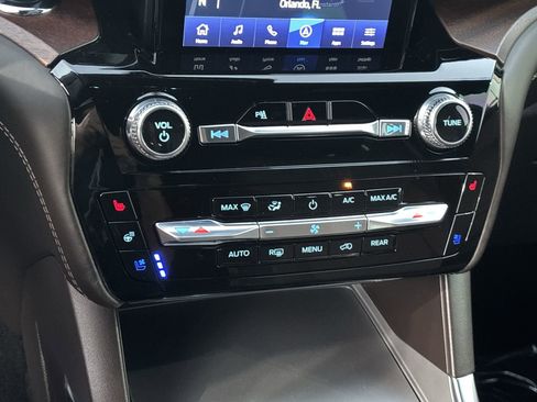 Certified 2024 Ford Explorer King Ranch w/ Technology Package image 26