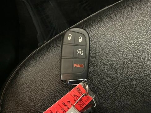 Used 2025 Jeep Compass Limited AWD/4WD image 27