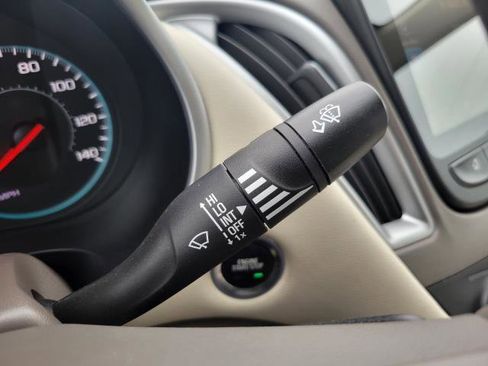 Used 2022 Chevrolet Malibu LT w/ Leather Package image 16