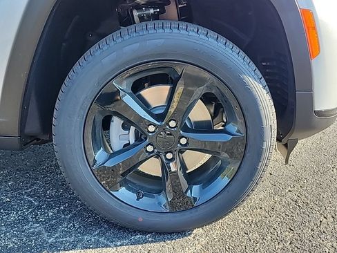 New 2025 Jeep Grand Cherokee L Limited w/ Black Appearance Package RWD image 9