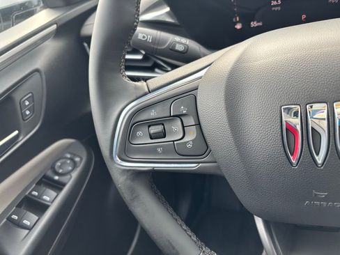 Used 2024 Buick Envista Avenir image 33