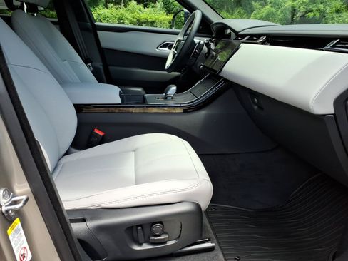 New 2026 Land Rover Range Rover Velar Dynamic SE AWD/4WD image 3