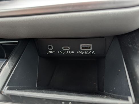 Used 2024 Subaru Outback Premium AWD/4WD image 33