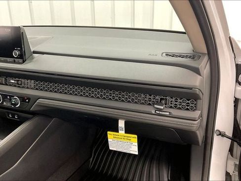 Certified 2025 Honda Accord SE image 18