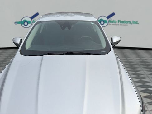 Used 2019 Ford Fusion SE image 26