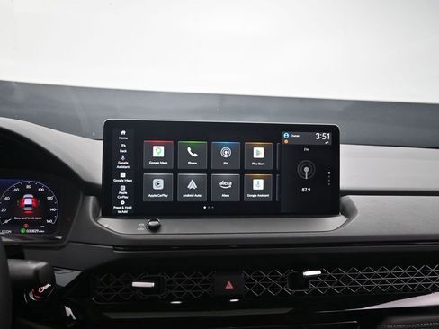 Used 2025 Honda Accord Touring image 24