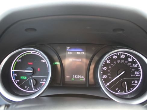 Used 2023 Toyota Camry LE image 28