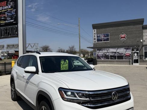 Used 2021 Volkswagen Atlas SE image 1