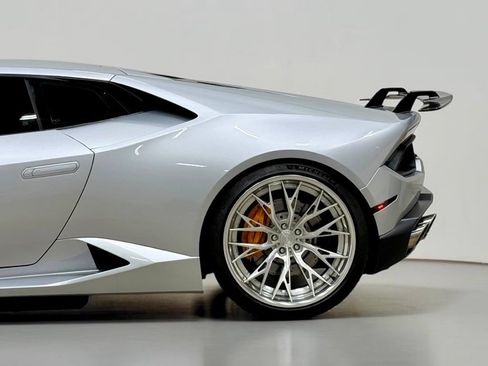 Used 2017 Lamborghini Huracan LP 580-2 RWD image 14