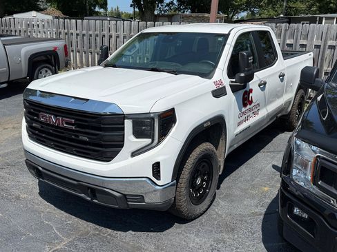 Used 2022 GMC Sierra 1500 Pro w/ Convenience Package AWD/4WD image 1