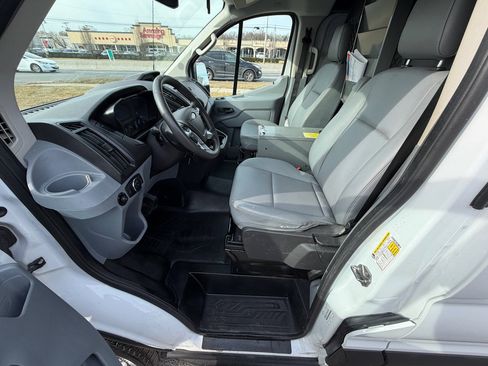 Used 2019 Ford Transit 250 T-250 148 Low Rf 9000 GVWR Sw image 13