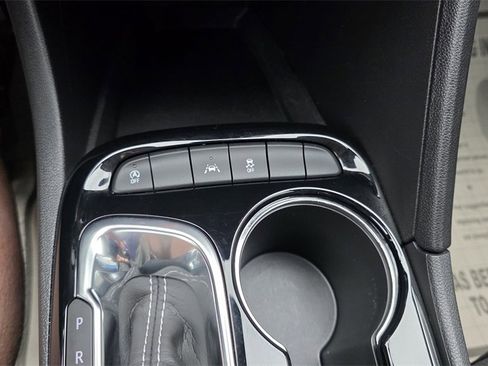 Used 2025 Buick Encore GX Preferred image 24