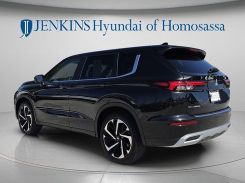 Used 2024 Mitsubishi Outlander FWD image 7