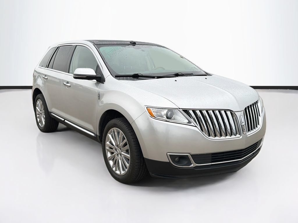 Used 2015 Lincoln MKX AWD w/ Equipment Group 102A image 3