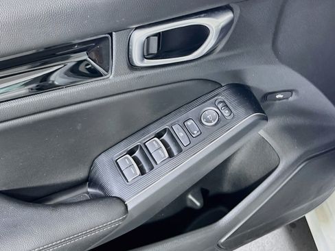 Used 2023 Honda Civic Touring image 18