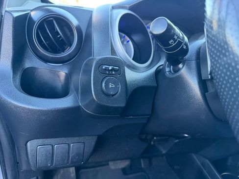 Used 2009 Honda Fit Sport image 27