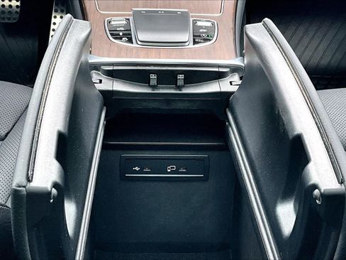 Certified 2022 Mercedes-Benz GLC 43 AMG 4MATIC image 35