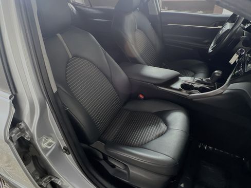 Used 2024 Toyota Camry SE image 29