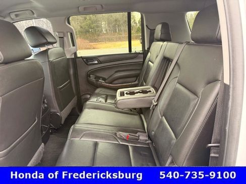 Used 2018 Chevrolet Suburban LT w/ Luxury Package image 38