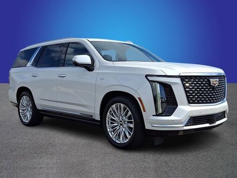 Used 2025 Cadillac Escalade Premium Luxury w/ Touring Package image 3