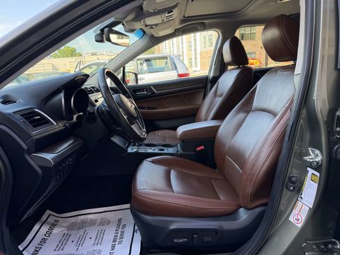 Used 2017 Subaru Outback 2.5i Touring w/ Popular Package #5A AWD/4WD image 9