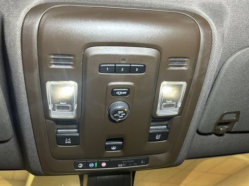 Used 2022 Chevrolet Tahoe LT AWD/4WD image 25