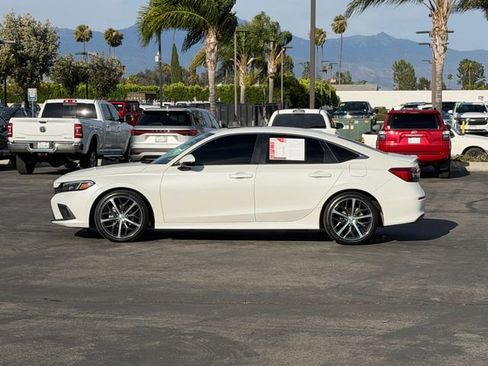 Used 2022 Honda Civic Touring image 9