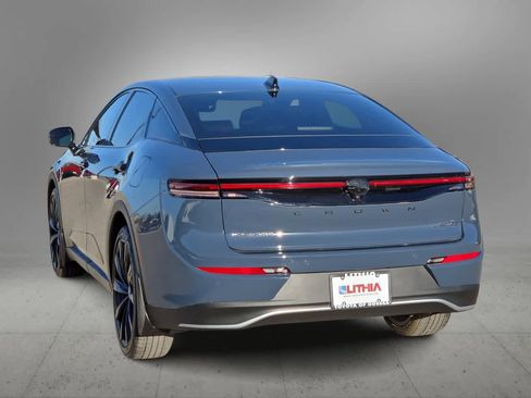 Used 2026 Toyota Crown Nightshade image 7