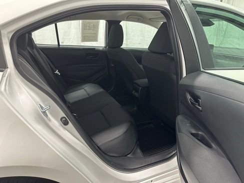 Used 2025 Toyota Corolla LE image 46