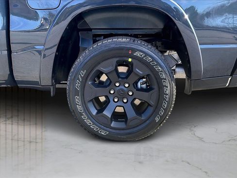 New 2026 RAM 1500 4x4 Crew Cab image 34