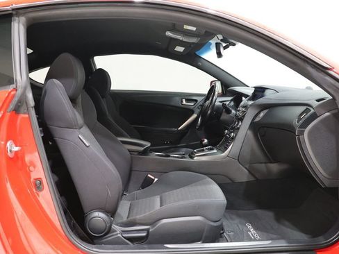Used 2015 Hyundai Genesis 3.8 RWD image 31