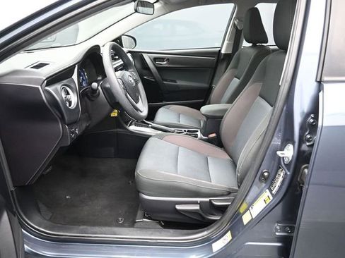 Used 2018 Toyota Corolla LE image 24