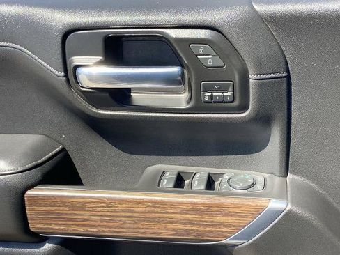 Used 2020 Chevrolet Silverado 1500 High Country w/ Technology Package AWD/4WD image 20