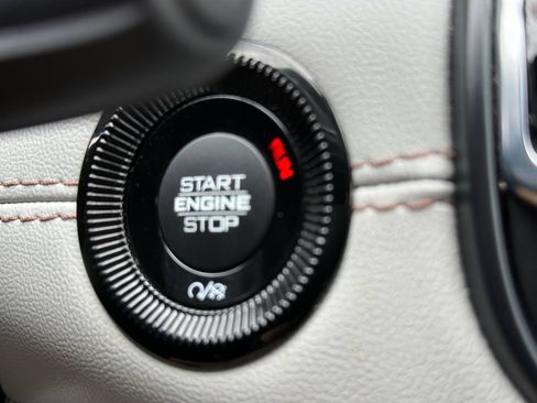 Used 2025 Jeep Compass Limited AWD/4WD image 31