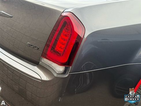 Used 2023 Chrysler 300 Touring w/ Sport Appearance Package image 11