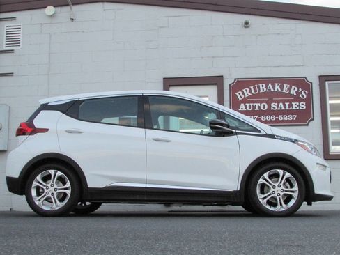 Used 2017 Chevrolet Bolt LT image 1