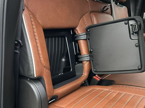 Used 2025 GMC Sierra 3500 Denali Ultimate image 40