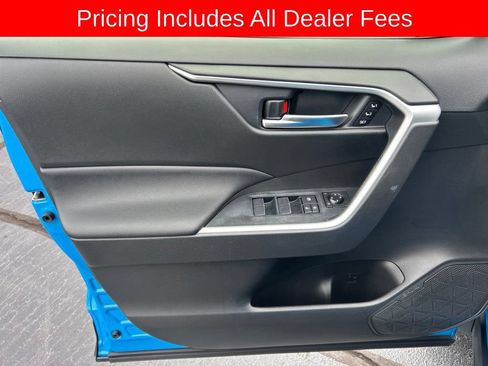 Used 2021 Toyota RAV4 XLE Premium FWD image 3