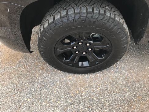 Used 2019 Chevrolet Tahoe LT w/ Luxury Package AWD/4WD image 23