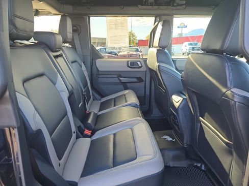 Used 2024 Ford Bronco Wildtrak image 24