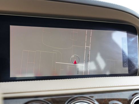 Used 2019 Mercedes-Benz S 560 Sedan image 20