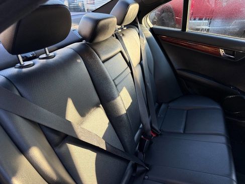 Used 2011 Mercedes-Benz C 300 4MATIC Sedan image 27