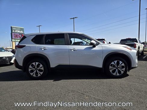 Used 2023 Nissan Rogue SV image 7