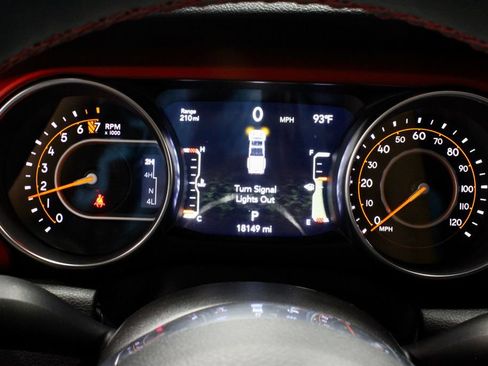 Used 2023 Jeep Gladiator Rubicon w/ Cold Weather Group AWD/4WD image 27