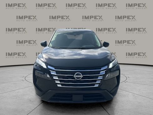 Used 2024 Nissan Rogue SV image 8