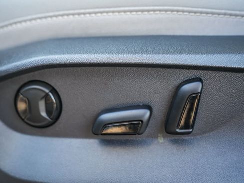 Used 2024 Volkswagen Taos SE image 20