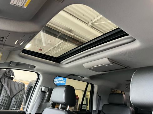 Used 2018 Chevrolet Tahoe LT image 25