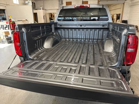 Used 2022 Chevrolet Colorado W/T w/ WT Convenience Package image 82